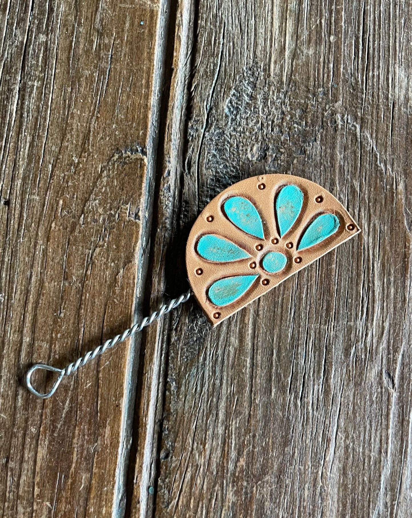 Stone Flower Leather Hat Pick