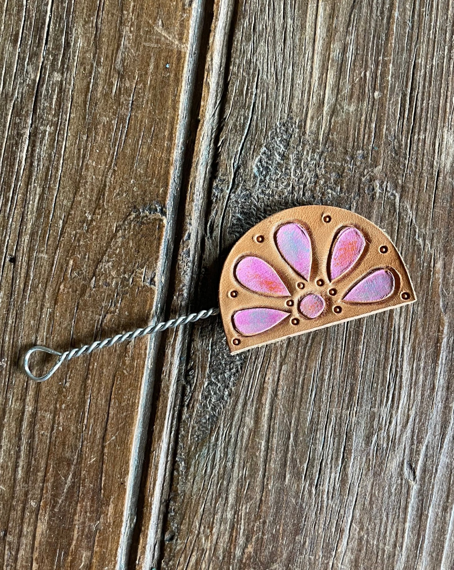 Stone Flower Leather Hat Pick