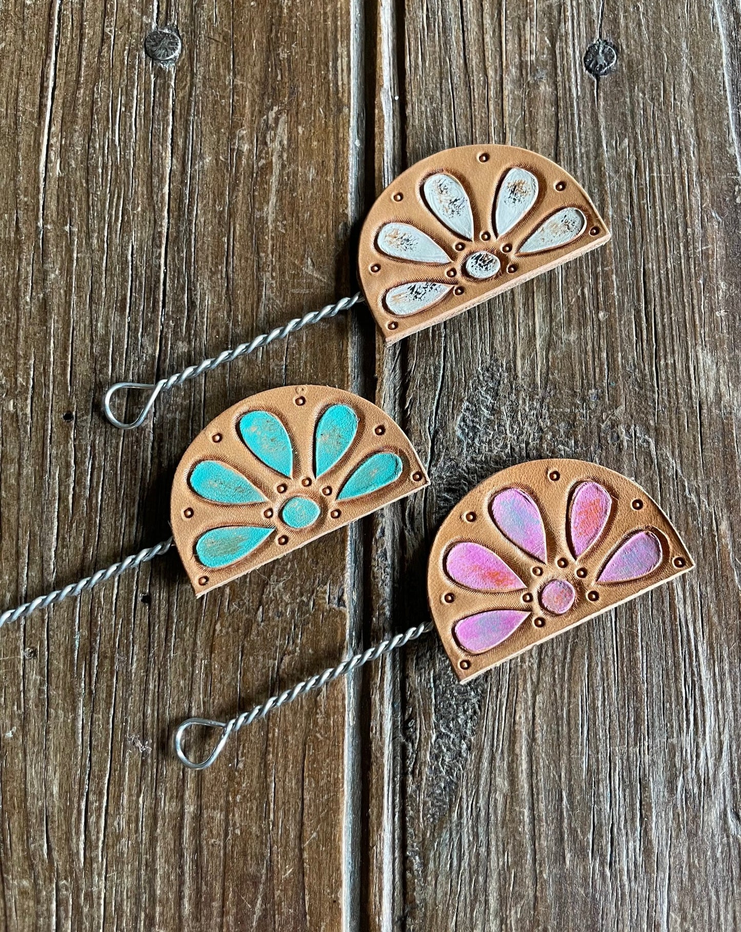 Stone Flower Leather Hat Pick