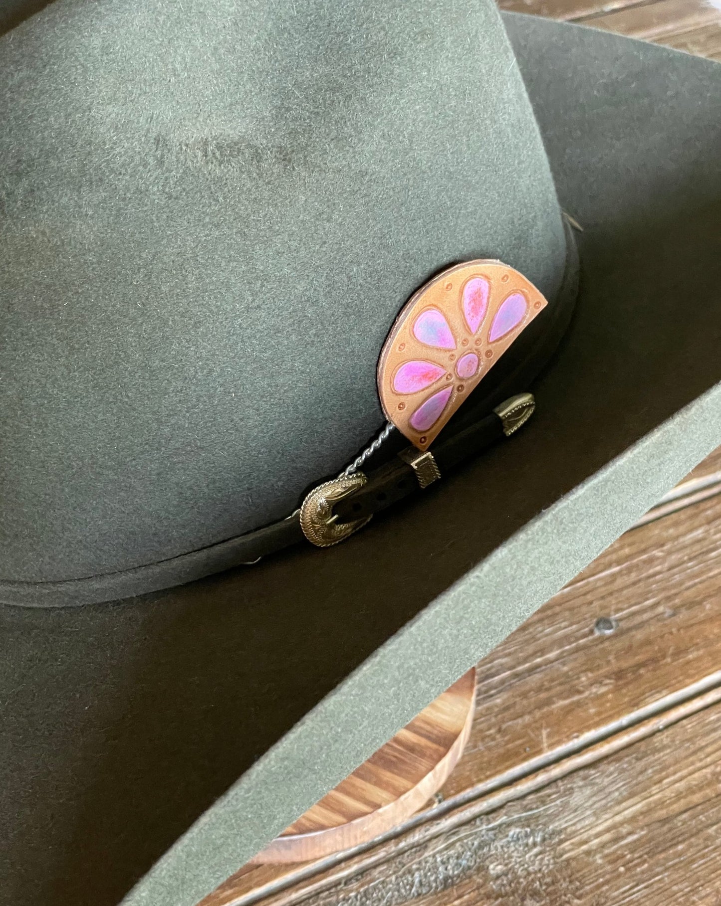 Stone Flower Leather Hat Pick
