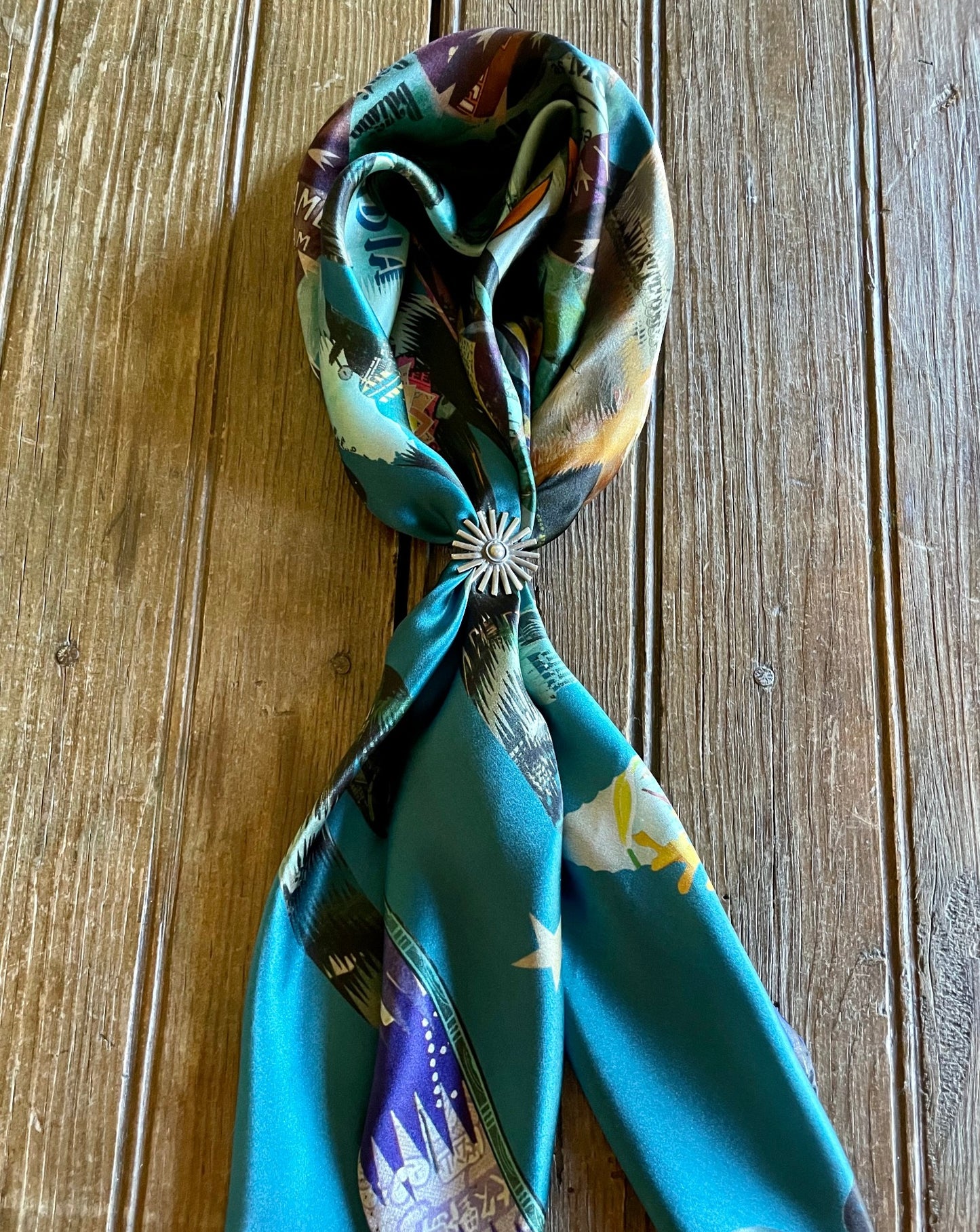 Spur Rowell Scarf Slide