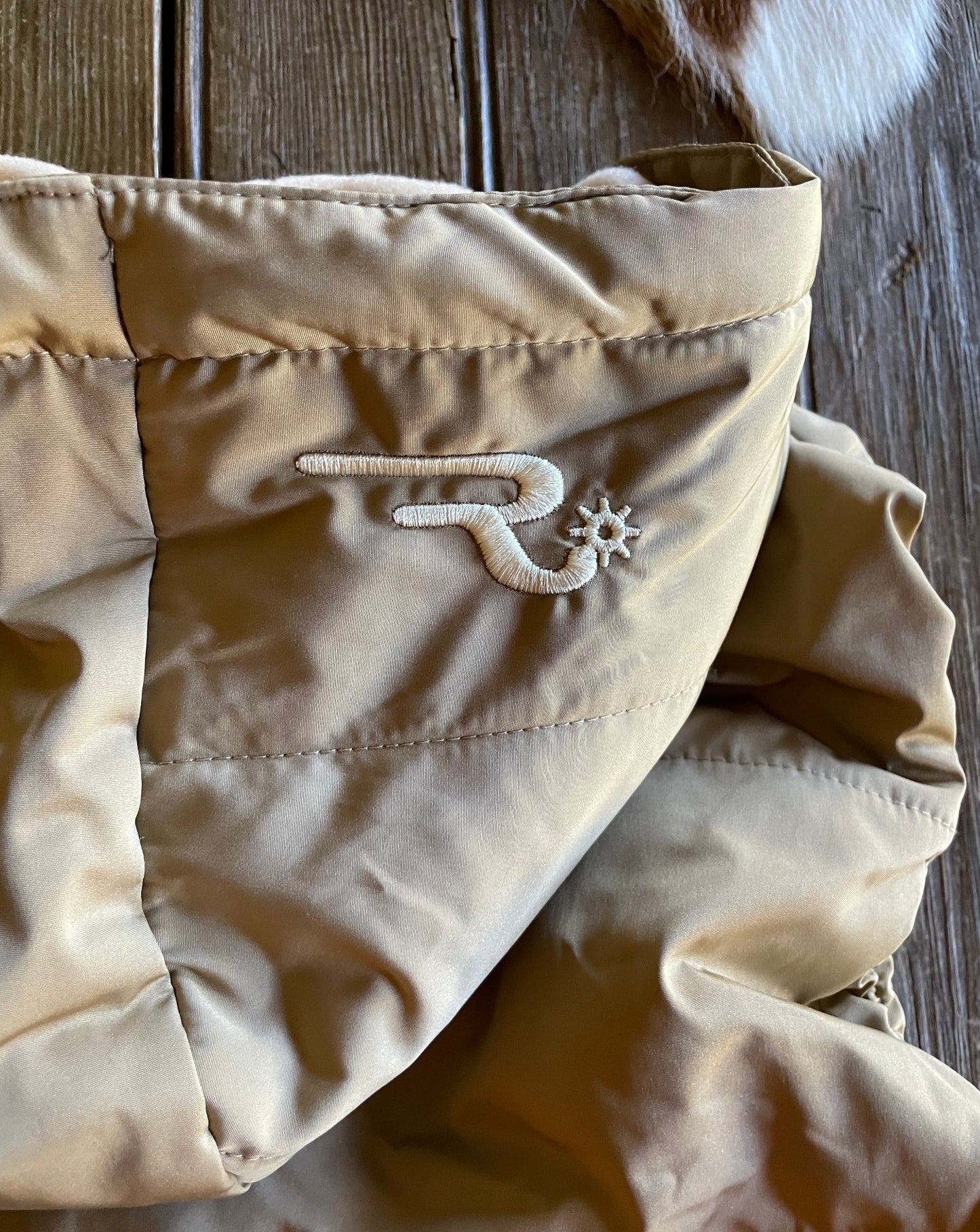 Pam Hooded Vest (Sand)