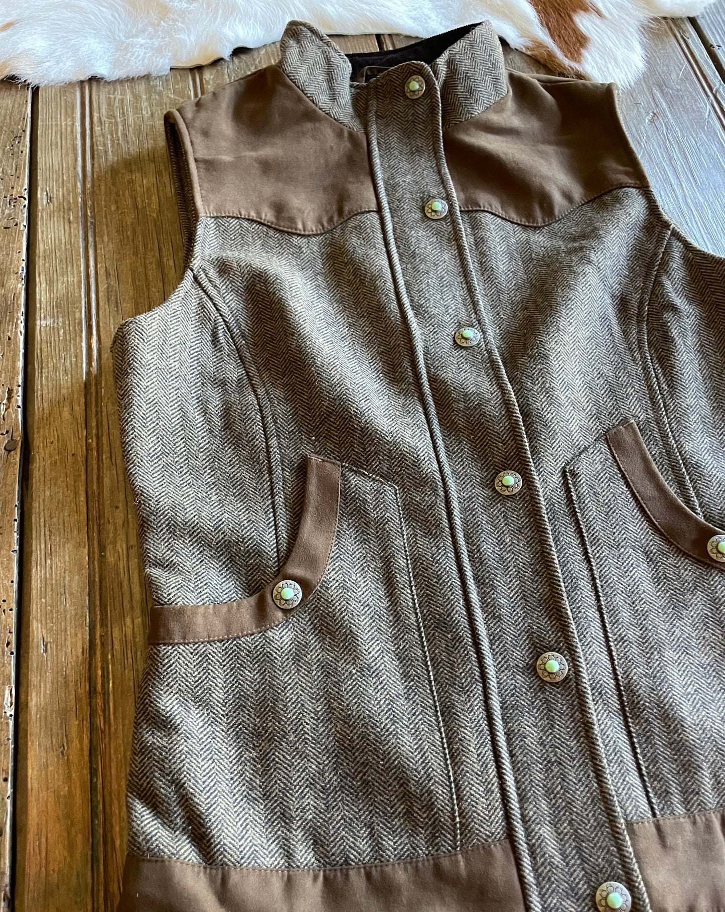 Channel Wool Vest (Tan Herringbone)