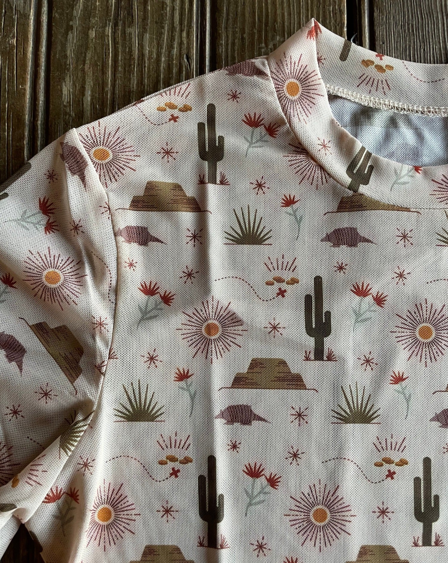Close up of pattern of Desert Dreaming Mesh Short Sleeved Shirt