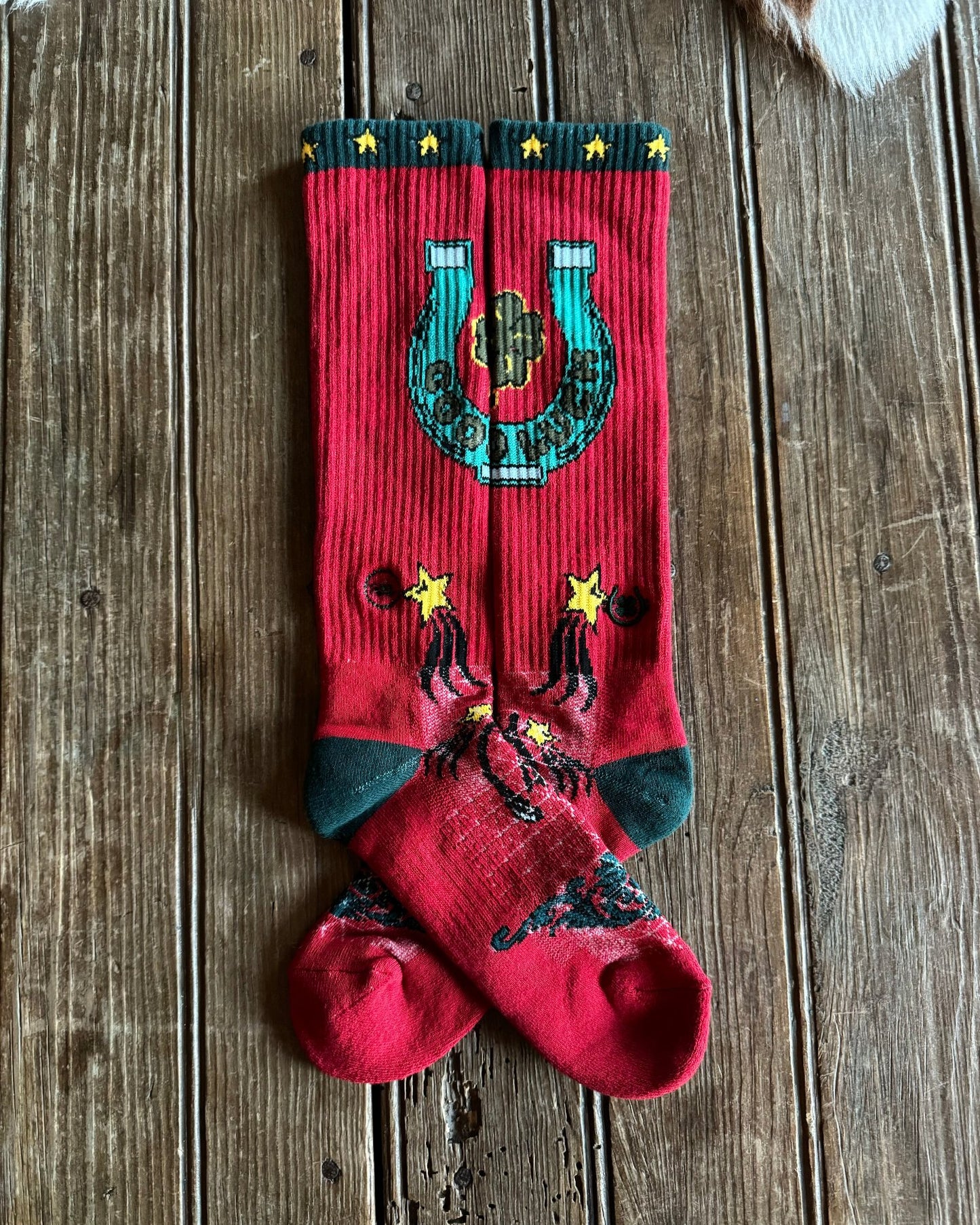 Fringe Lucky Horseshoe Red Performance Crew Socks