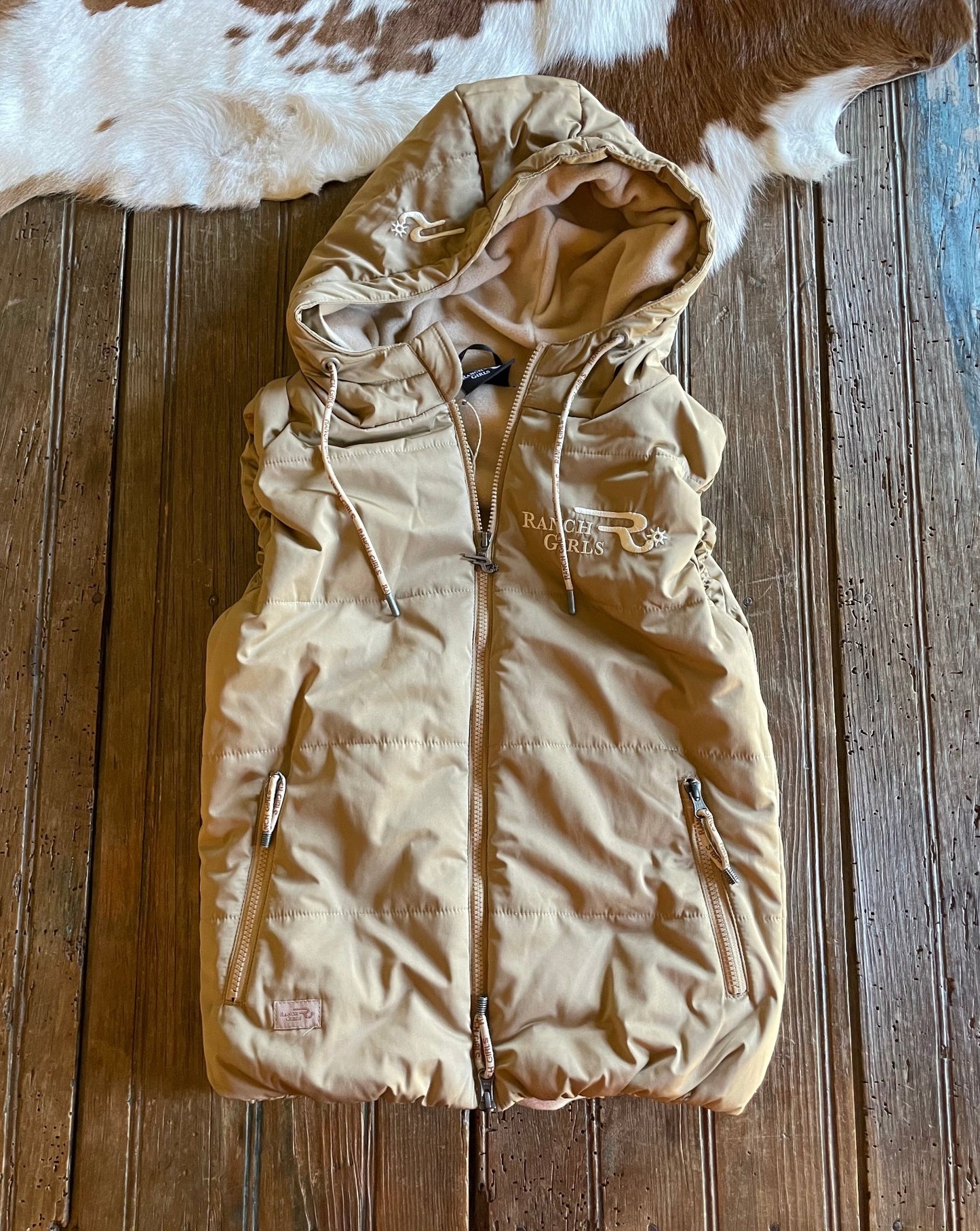 Pam Hooded Vest (Sand)